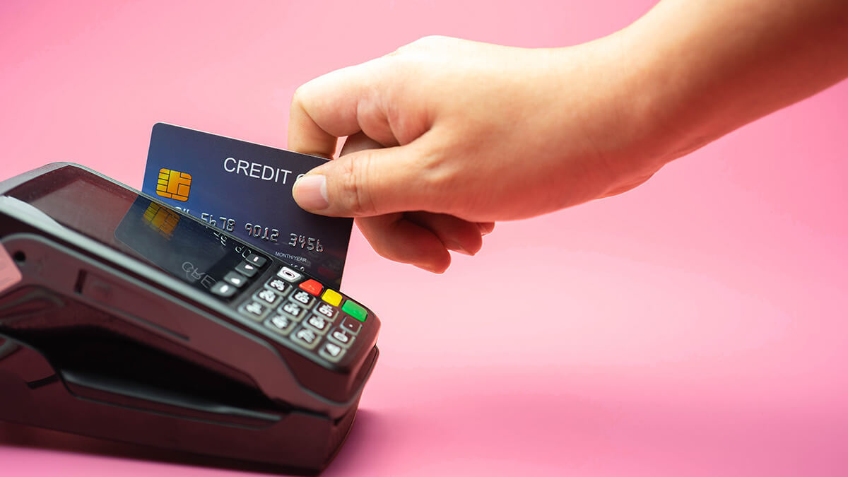 Swipe Fees | Do Businesses or Customers Pay Swipe Fees?