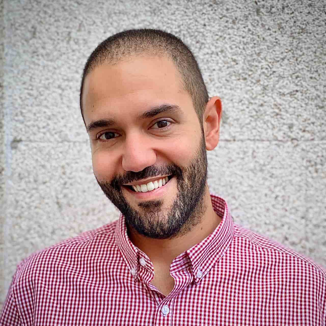Image of author Rob Lora