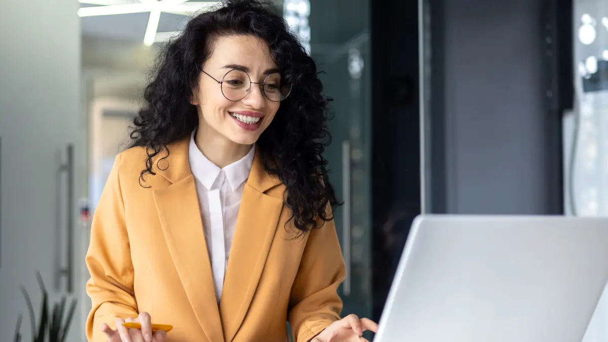 Accountant looking into white-label payroll solutions.